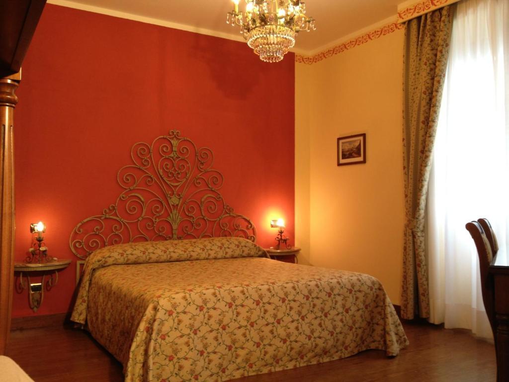 Hotel La Dependance Menaggio Zimmer foto